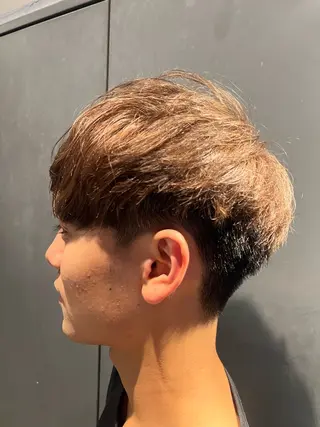カラー メンズ ダブルカラー寒色系 ボリューム改善ハヤトのヘアスタイル