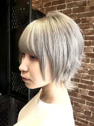 ショート カラー 久木原 ゆりのヘアスタイル