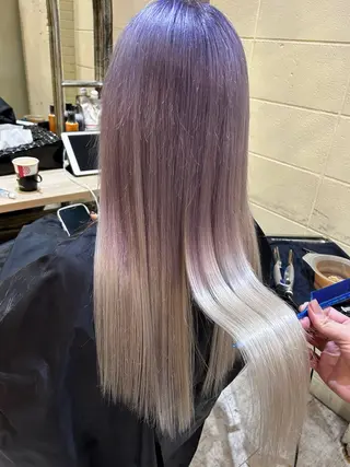 ロング カラー 佐伯 りょうのヘアスタイル
