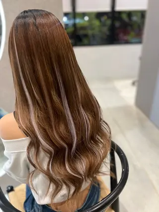 ロング 小池 夏美のヘアスタイル