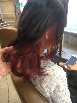 セミロング カラー サロンドミルク 原宿のヘアスタイル