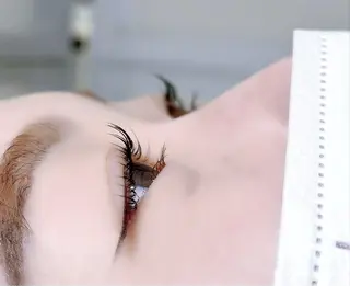 マツエク・マツパ Dress Up Eyes まなみのマツエク・マツパデザイン