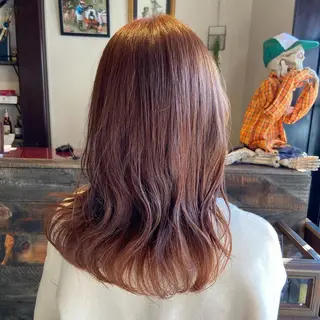 セミロング カラー 吉川 愛美李のヘアスタイル