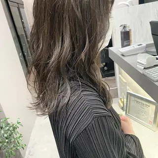 ミディアム カラー 荒川 ひなの 新川崎のヘアスタイル