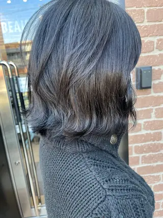 ミディアム カラー 久木原 ゆりのヘアスタイル