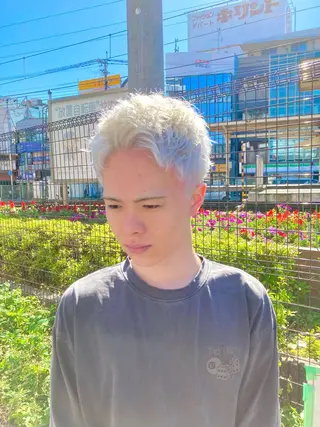 カラー メンズ 安樂 優希のヘアスタイル