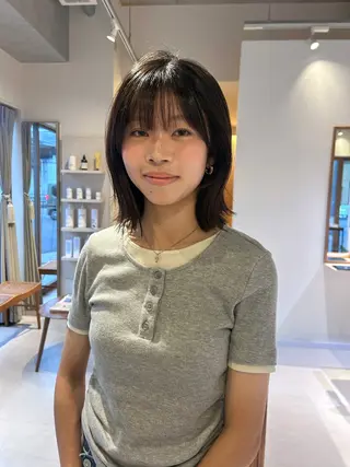 ミディアム レイヤーカット/ツヤ 縮毛矯正/アチワのヘアスタイル