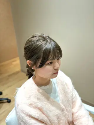 セミロング カラー ヘアアレンジ miwa♡暖色カラー 盛れる顔周り.ヘアメのヘアスタイル