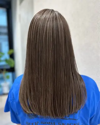 セミロング アダチ コウスケのヘアスタイル