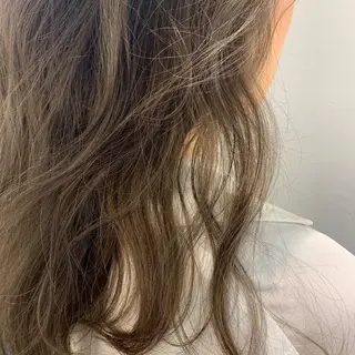 カラー 坪内 麻里子のヘアスタイル