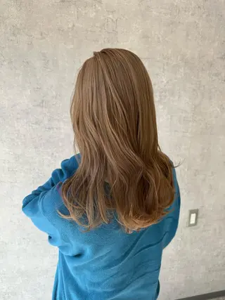 セミロング カラー mau tomokaのヘアスタイル