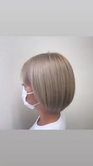 ミディアム カラー パーマ ヘアアレンジ メンズ キッズ ネイル マツエク・マツパ 切りっぱなしヘアボブ ミディアムヘアRYOのヘアスタイル