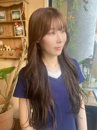 ロング カラー 當山 瑠奈のヘアスタイル