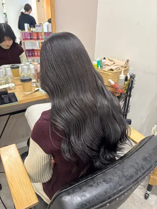 ロング カラー 肌に馴染む暗髪 梅田・増田のヘアスタイル
