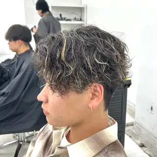 ショート カラー パーマ メンズ 【メンズパーマ特化】 🍏網中勇喜のヘアスタイル