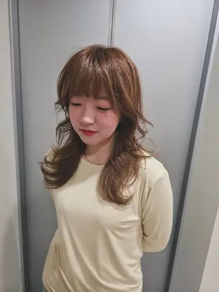 カラー セミロング OMA　 カタギシのヘアスタイル