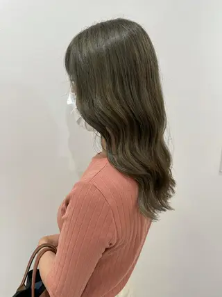 ロング カラー akane .のヘアスタイル