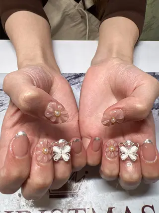 ネイル ガレンドウ 白澤 愛子のネイルデザイン