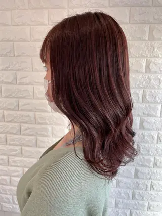 セミロング カラー 山口 莉奈のヘアスタイル