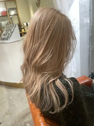 ロング カラー 柔らかレイヤー× 透け感カラー/SUのヘアスタイル