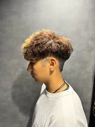 ショート カラー パーマ ヘアアレンジ メンズ 仕上がり満足度No. 1🔥BLUCK🔥のヘアスタイル