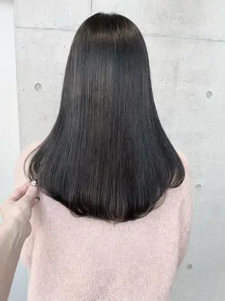 ロング カラー 透明感/オリーブ/ グレージュ/YUKAのヘアスタイル