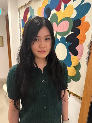 ロング 山口 ゆいのヘアスタイル