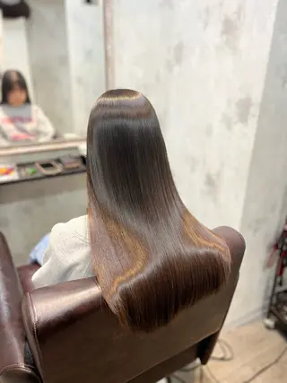 ロング she2新宿所属・✨️極艶髪質改善✖️ クロスパーマ✨のヘアスタイル