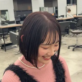 ショート カラー レイヤー/ボブ/透明 感カラー/佐藤奈由のヘアスタイル