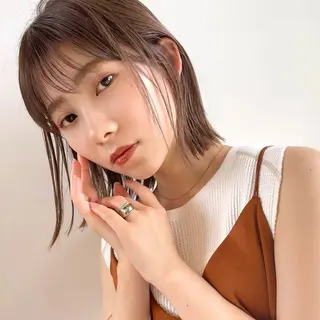 ミディアム カラー yewscent / konaのヘアスタイル
