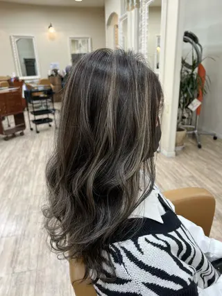 カラー SALOWIN栄 高須大貴のヘアスタイル