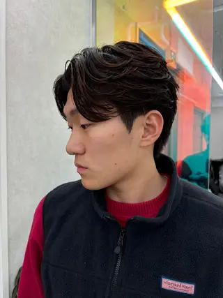 ショート ✨️センターパート/ 曲がる縮毛矯正✨️のヘアスタイル