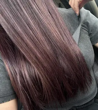 ロング カラー 吉田 恋々音のヘアスタイル