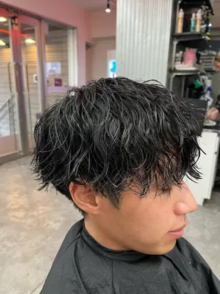 パーマ メンズ 【毎朝セット3分】 メンズパーマ　真人のヘアスタイル