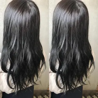 ロング カラー 小栗 麻衣のヘアスタイル