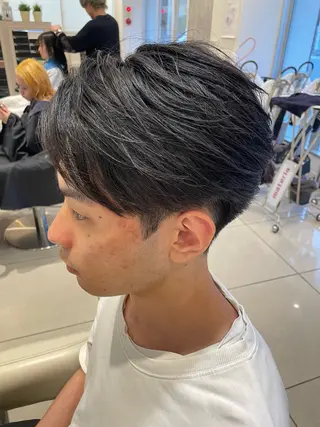 メンズ 白髪ぼかしデザイン ハイライト/宮本純登のヘアスタイル