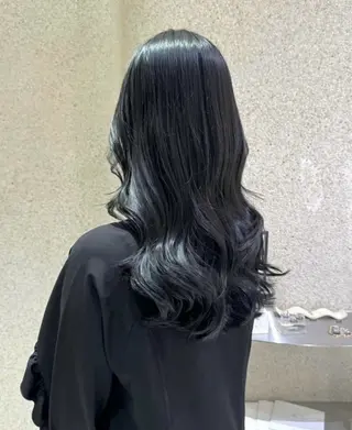 カラー 田中 胡桃のヘアスタイル