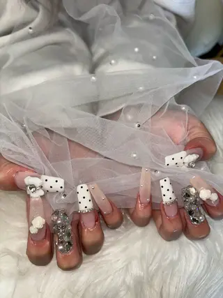 ネイル 佐藤　Roveil 勾当台公園駅徒歩5分のネイルデザイン