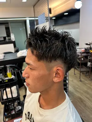 ショート パーマ メンズ ヘア＆メイクヤマグチトゥシェル所属・池部 宥伎のヘアスタイル