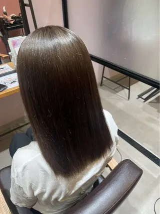 セミロング 辻 愛菜のヘアスタイル