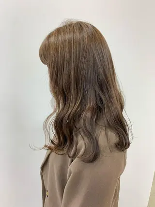 ロング カラー 顔まわりカット✄ ベージュカラー🧸のヘアスタイル