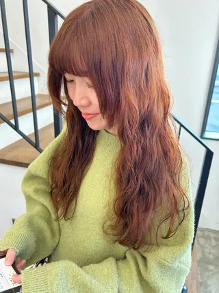 ロング 本澤 朋香のヘアスタイル