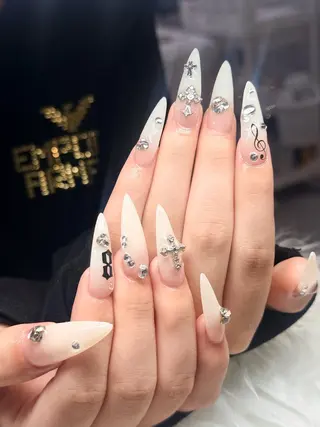 カラー RUBY NAIL& BEAUTY SPAのネイルデザイン