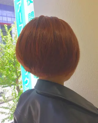 ショート カラー クボキ サヤのヘアスタイル