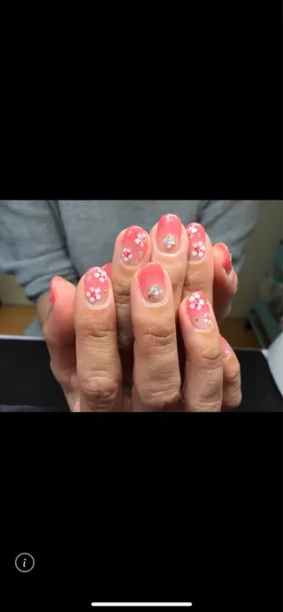 ネイル 稲田 邦枝のネイルデザイン