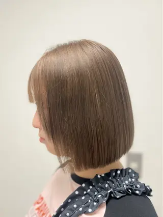 ショート カラー 透明感ベージュ🤎 manami👒🌿のヘアスタイル
