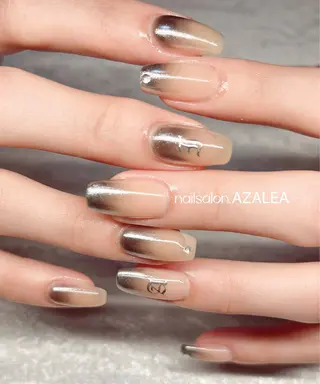 ネイル R inのネイルデザイン