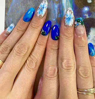 ネイル 佐藤  悠子のネイルデザイン