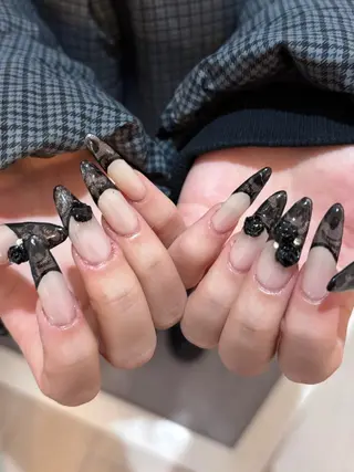 ネイル mimi 高石桃朱のネイルデザイン