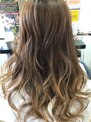 ロング カラー マツエク・マツパ 黒木 健悟のヘアスタイル